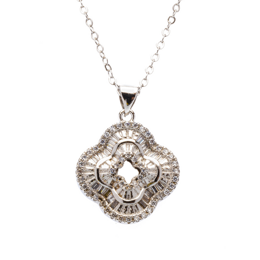 Magic Alhambra necklace