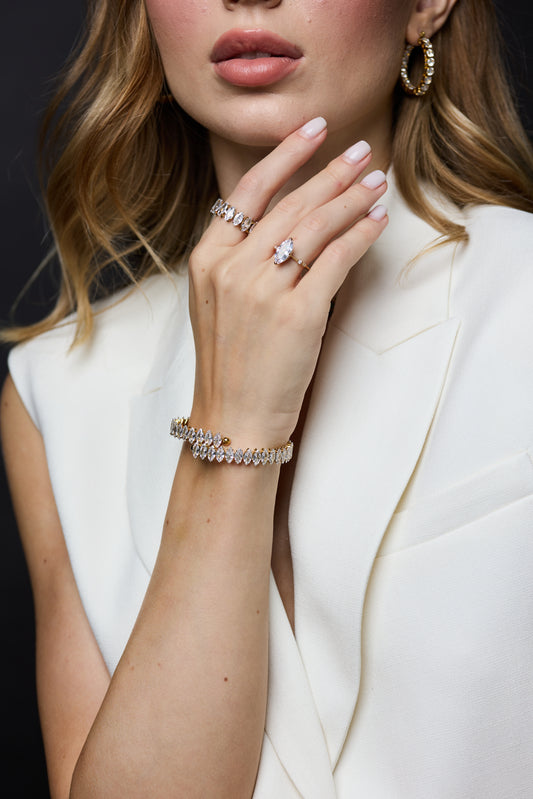 Izabelle ring 